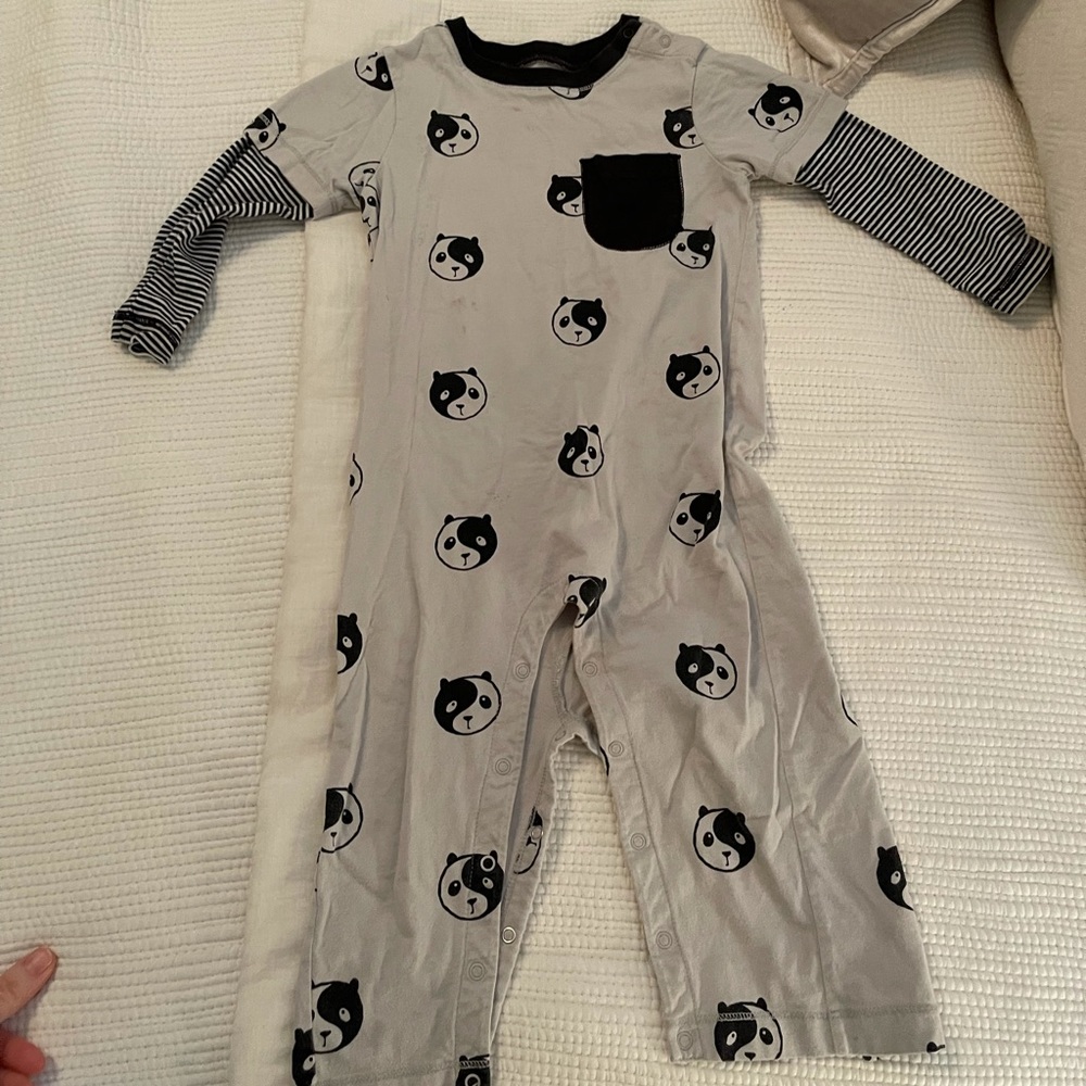 Tea collection romper 18-24 months - has small stains but didn’t try to remove